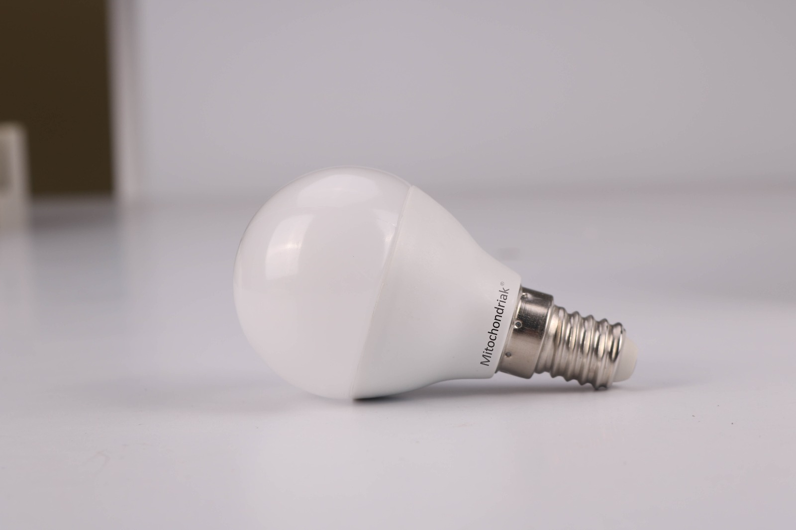 Noční červená žárovka Mitochondriak E14